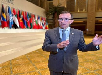 وزير خارجية النرويج: يجب أن نواصل الضغط على روسيا