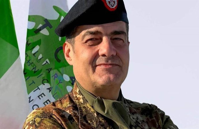 قائد قوات الطوارىء زار محافظ الجنوب: مهمتنا مساندة الجيش لبسط سلطته وحماية الجنوبيين
