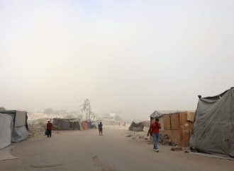 الكهنة والراهبات المسيحيون يؤكدون عزمهم على البقاء في مدينة غزة