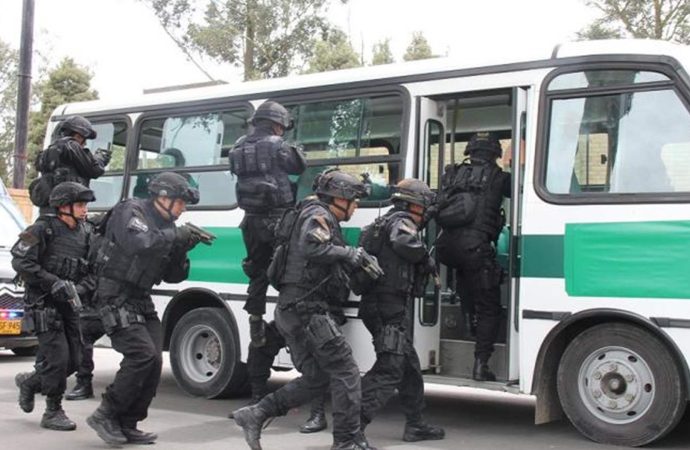احتجاز 34 جنديا كولومبيا رهائن في منطقة تسيطر عليها حركة متمردة