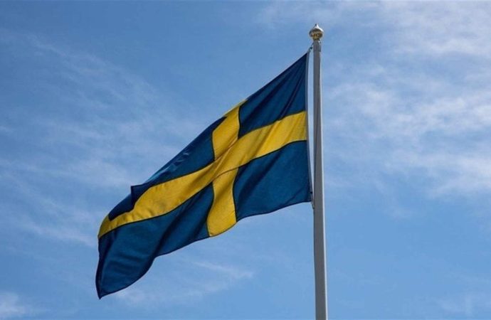 السويد تستدعي السفير الروسي احتجاجا على الهجوم على كييف