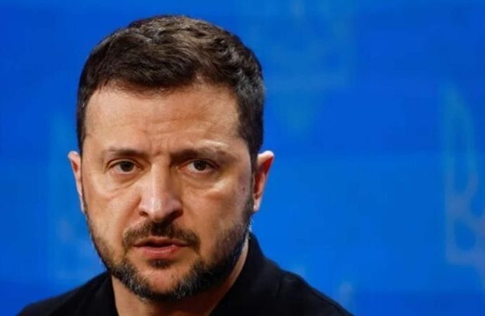 زيلينسكي: موسكو تستغل فترة التحضير لاجتماع بين البلدين لشن هجمات