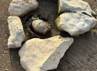 جفت البحيرة فظهرت القنبلة!