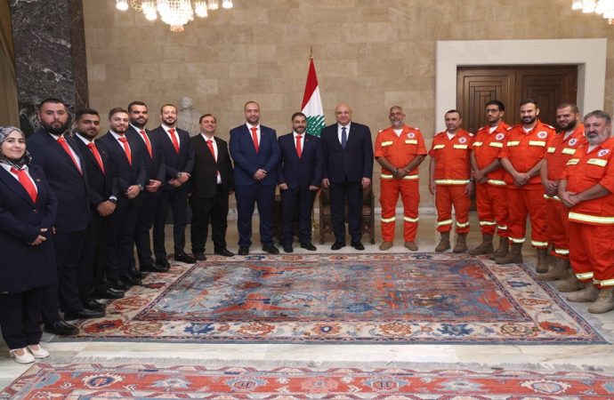 عون: خدمة الإنسان لأخيه هي أسمى العطاءات وأنبلها