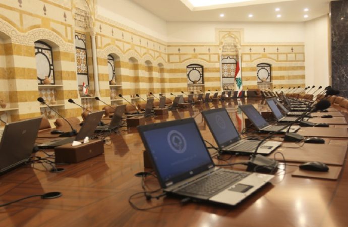ما السيناريوات المحتملة في جلسة الحكومة؟