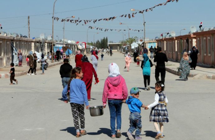 آلاف اللاجئين السوريين راغبون في مغادرة لبنان