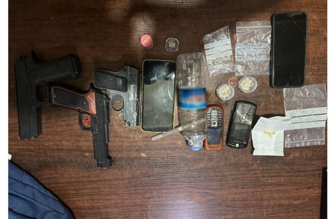 ممرّ سرّي وعبوات مخدّرة ودعارة… ما القصة