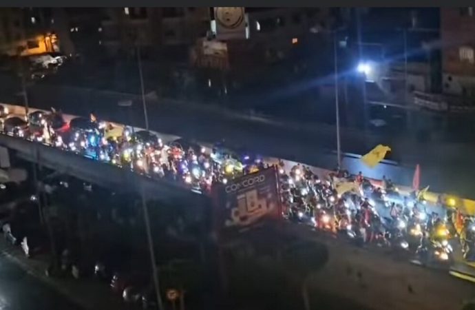 مسيرات إحتجاجية في النبطية وصور