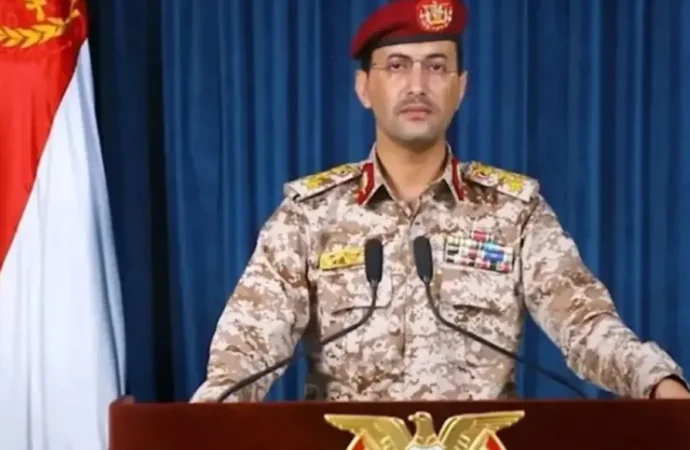 الحوثيون يعلنون استهداف مطار اللد في يافا بصاروخ باليستي