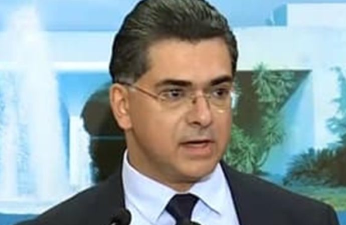 من انسحاب الوزيرين إلى حصر السلاح وصولًا لتغيير اسم جادة حافظ الأسد… أبرز مقررات الحكومة