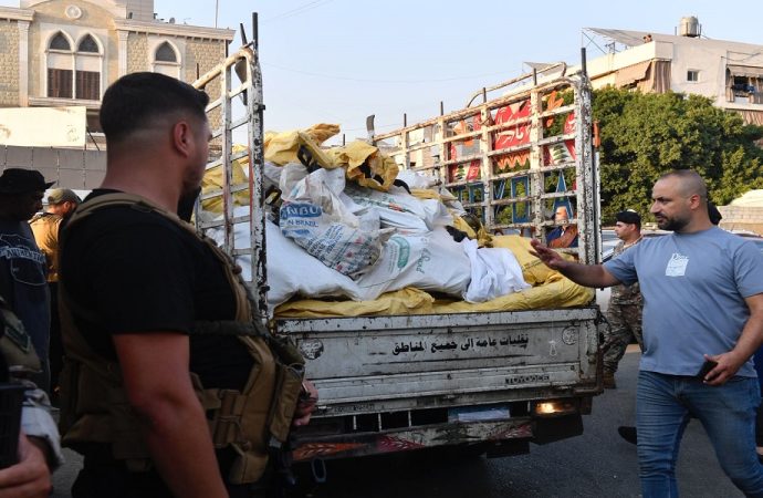 الجيش اللبناني يتسلّم السلاح الفلسطيني من مخيّم برج البراجنة…والعملية وُصفت بـ”السلسة”