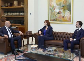 الرئيس عون يستقبل سفيرة كندا مودّعًا