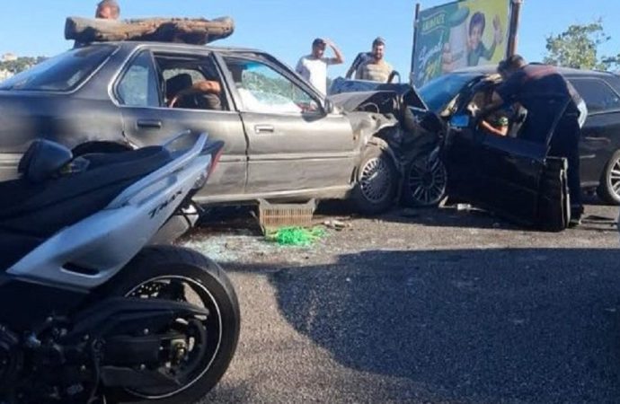 قتيلان بحادث سير على طريق عام عشقوت