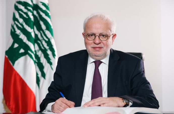 وزير العدل: كلام قاسم تهديد للسلم الأهلي