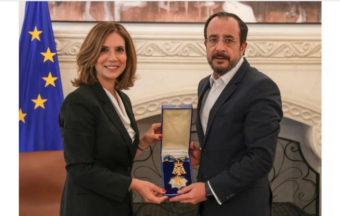 وسام رفيع لسفيرة لبنان في قبرص لانتهاء مهامها