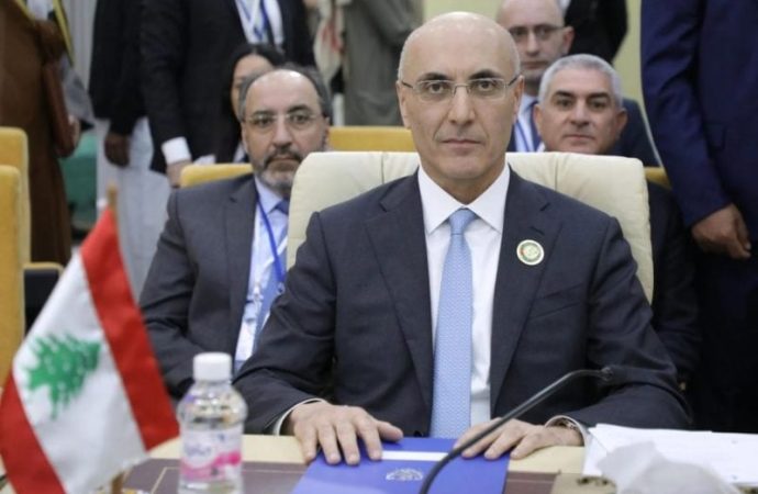 الحجار يُطمئن اللبنانيين: مباحثات باراك سارت بشكل إيجابي