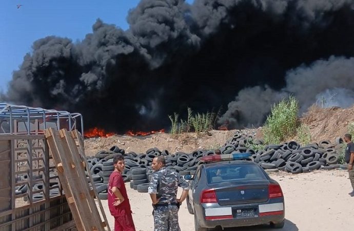 حريق كبير للإطارات المطاطية في طرابلس ومناشدات لتحديد هوية الفاعلين!