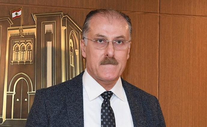 عبد الله ثمن هاتفيا مع كركي قرار إدارة الضمان رفع تغطية الأعمال الجراحية من ٥٠ إلى ٩٠%