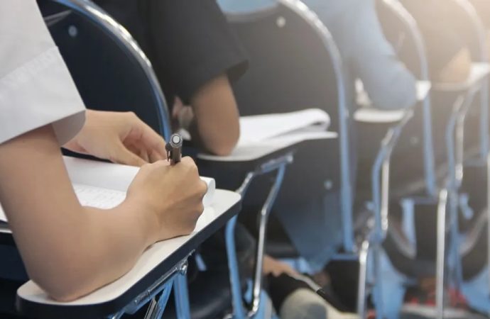 صدور نتائج إمتحانات الشهادة الثانوية!