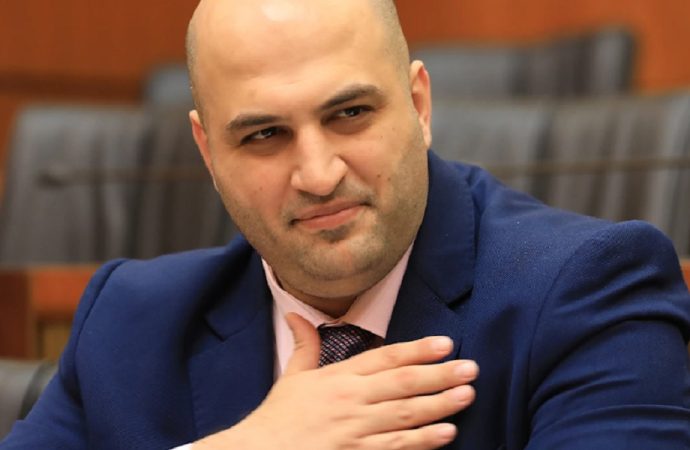 ناصر الدين: حاولنا تجنّب “المشكل” في الجلسة…