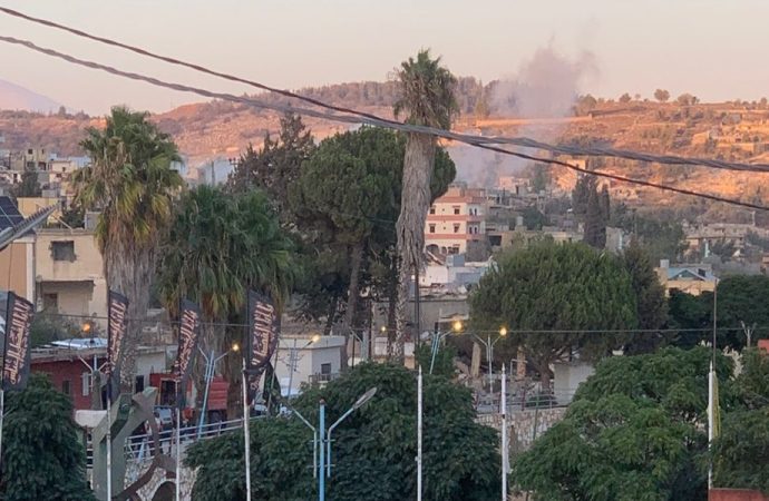 ألقت مسيّرة إسرائيلية اليوم الأربعاء، قنبلة صوتية باتجاه إحدى الحفارات في بلدة ميس الجبل