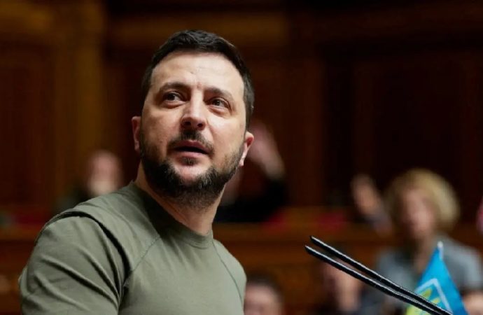 زيلينسكي يفتح الباب للقاء بوتين بشرط!