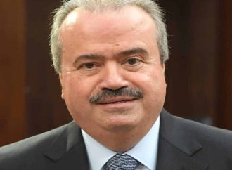 جابر وقع قرار توزيع مستحقات البلديات من الخلوي