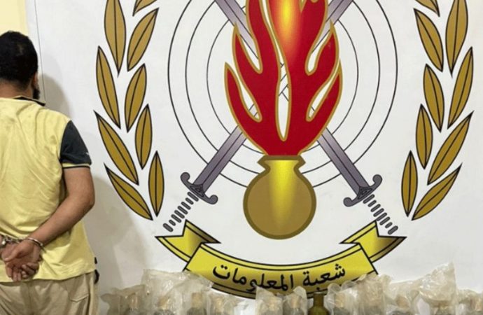 مكمن مُحكم يوقع بمهَرِّب أسلحة من سوريا… وضبط قذائف