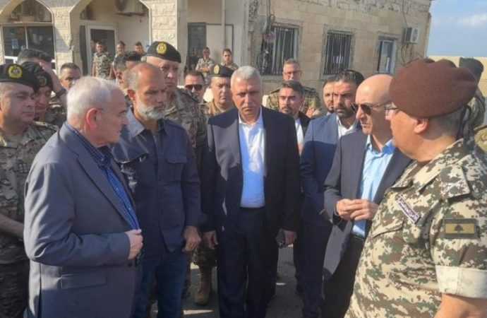 جولة حدودية لوفد وزاري وأمني على المعابر الشمالية