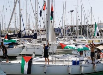 بسبب سوء الأحوال الجوية.. توقف مؤقت لأسطول الصمود في برشلونة