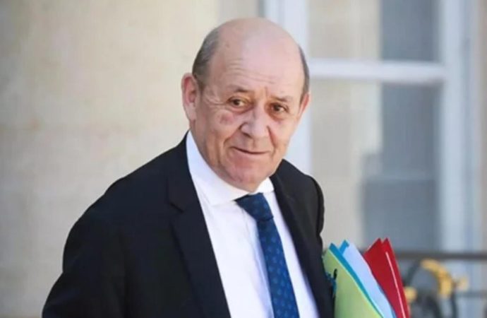 لودريان في بيروت قريباً… ومؤتمران مرتقبان