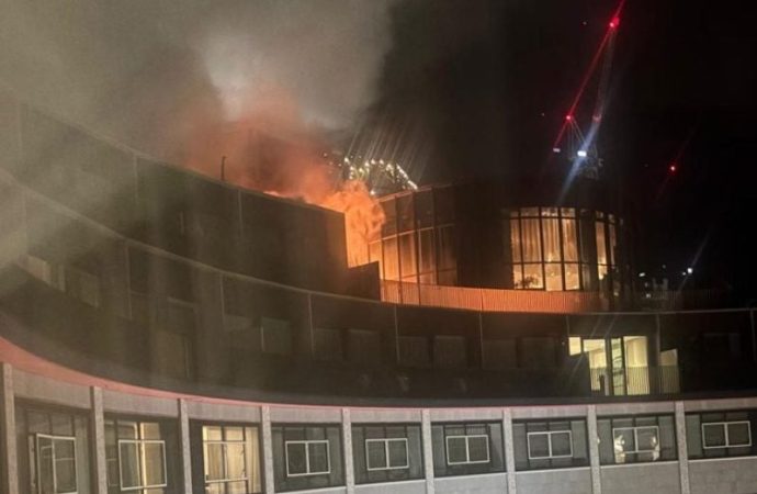 اندلاع حريق في مقر هيئة الإذاعة البريطانية السابق بغرب لندن