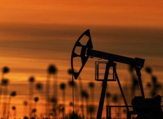 تراجع معظم أسواق الخليج بفعل انخفاض أسعار النفط