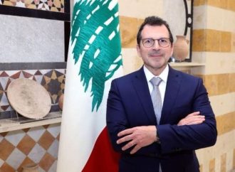 شحادة: لا تفاوض ولا تراجع عن قرار حصر السلاح