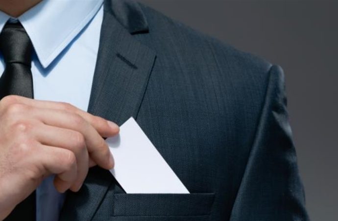 رجل أعمال متني يدرس وضعه الانتخابي: حظوظي جيدة