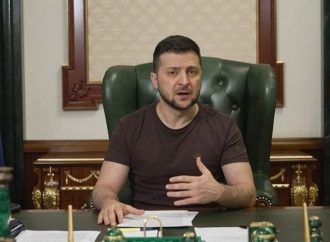 زيلينسكي يعلن توقيف المشتبه به في اغتيال الرئيس السابق للبرلمان الأوكراني أندري باروبي