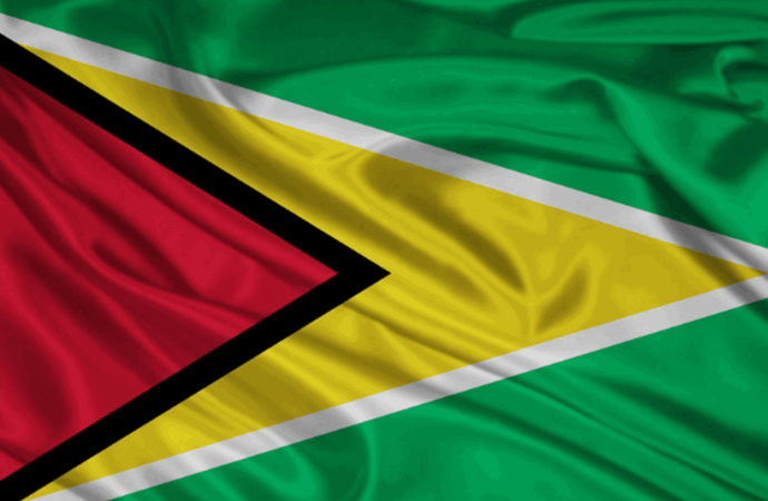 غويانا: أعيرة نارية أطلقت من فنزويلا على قارب يحمل مواد انتخابية