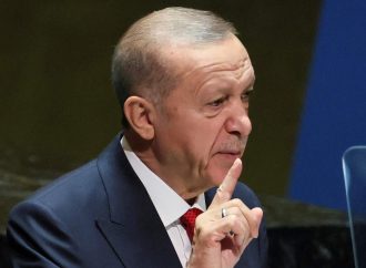 مستشار لإردوغان: عملية السلام مع حزب العمال الكردستانيّ تتطلب من تركيا تغيير دستورها