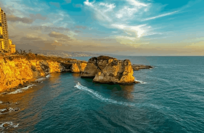طقس صيفيّ ورطب يؤثر على لبنان…