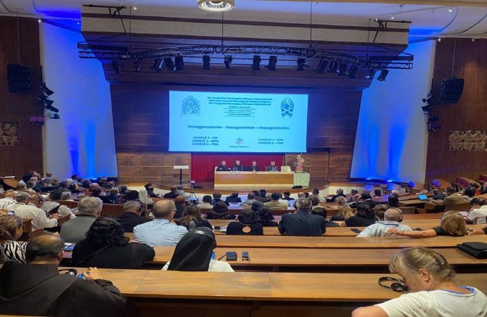 الأكاديمية الحبرية المريمية العالمية إفتتحت مؤتمرها العالمي الـ26 في روما… وتمثيل إسلامي من لبنان