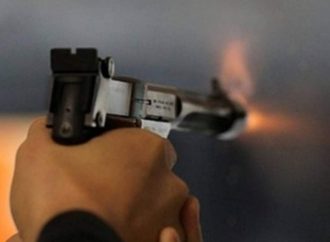 قتيل وجريحان بإطلاق نار في سوق الذهب في البربير