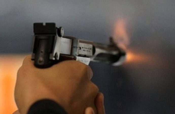 قتيل وجريحان بإطلاق نار في سوق الذهب في البربير