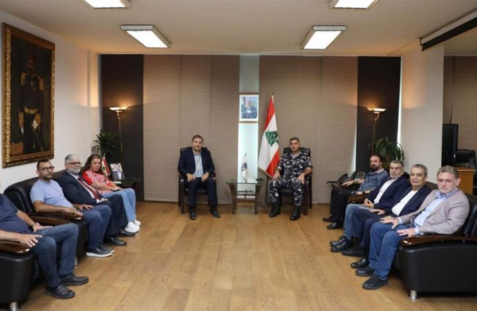 اللواء رائد عبد الله استقبل وفداً من “يازا”… وتأكيد أهمية تطبيق قانون السير