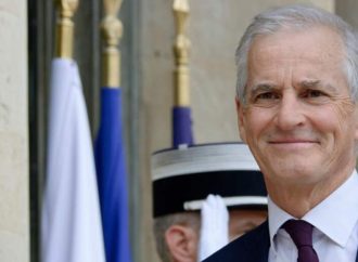 رئيس الوزراء النروجي المنتهية ولايته يعلن فوزه بالانتخابات التشريعية