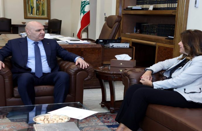 بيرقداريان أطلعت الرئيس عون على الإجراءات التي اتخذتها لتنظيم رياضة الطيران الشراعي