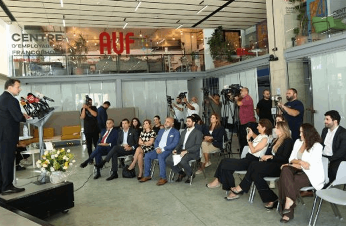 شحادة يحث النواب على تعجيل إقرار قانون الجمهورية الرقمية: خطوة نحو المستقبل