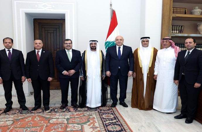 عون: لبنان يدعو إلى موقف عربي موحد