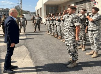 جولة للحجار على المعابر الحدودية ومراكز الامن العام