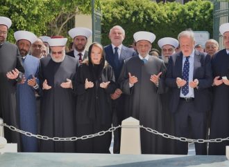 مفتي الجمهورية ونائب رئيس مؤسسة الوليد للانسانية يدشنان مسجد الامام الاوزاعي بعد إعادة ترميمه توسعته