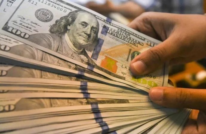 الدولار يترقّب مؤشرات سوق العمل الأميركية… فكم سجّل اليوم؟